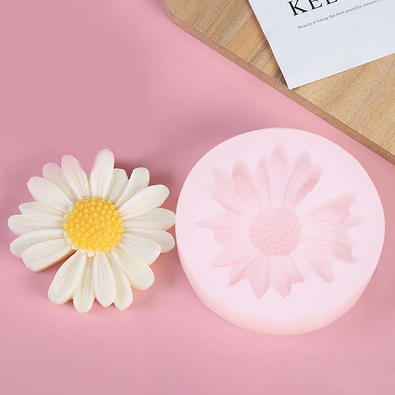 Soap Making Formula - DIY Candle Silicone Mold Daisy Chamomile
